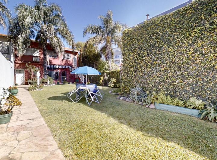 Casa · 271m² · 5 Ambientes · 1 Cochera