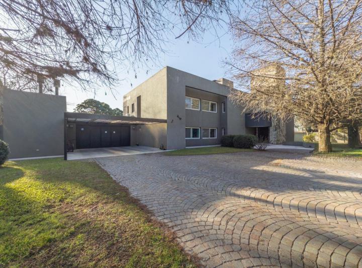 Casa · 612m² · 7 Ambientes