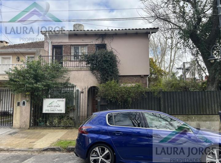 Casa · 220m² · 8 Ambientes