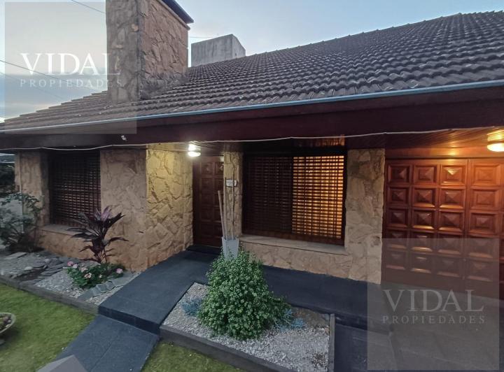 Casa · 265m² · 7 Ambientes · 1 Cochera