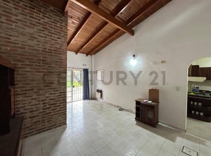 Casa · 135m² · 6 Ambientes · 2 Cocheras