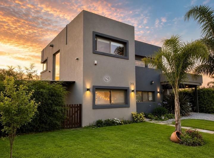 Casa · 200m² · 5 Ambientes