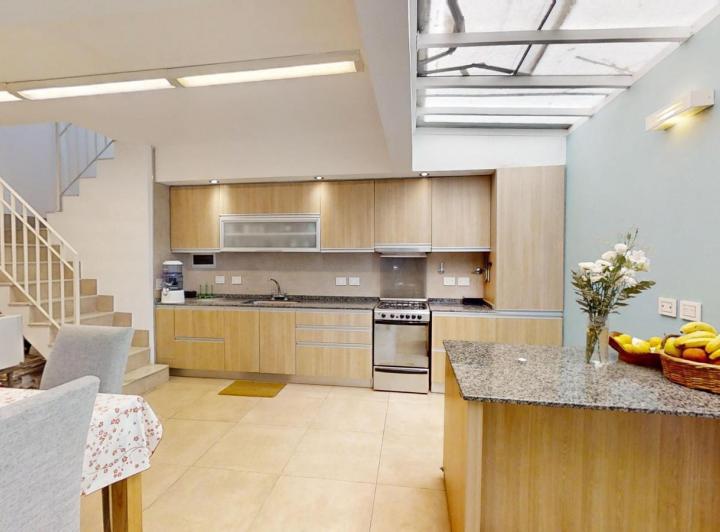 Casa · 206m² · 5 Ambientes · 1 Cochera