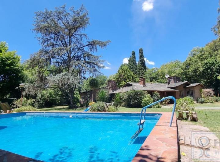 Casa · 170m² · 6 Ambientes · 1 Cochera