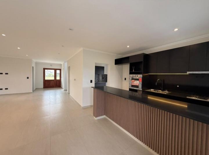 Casa · 198m² · 6 Ambientes