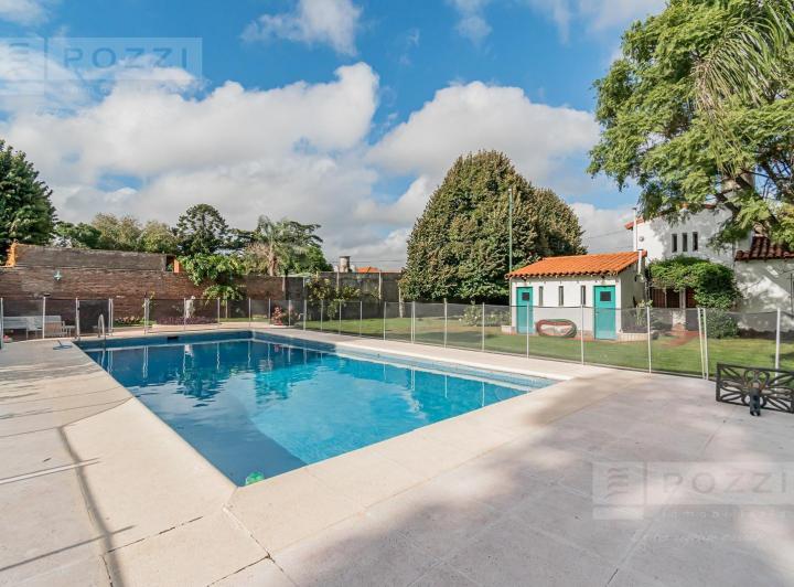 Casa · 338m² · 5 Ambientes · 2 Cocheras