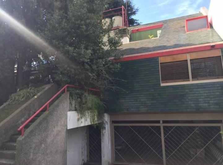 Casa · 500m² · 4 Dormitorios · 1 Cochera