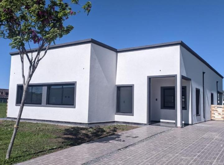 Casa · 178m² · 5 Ambientes · 4 Cocheras