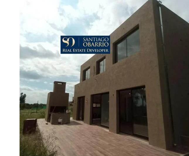 Casa · 175m² · 5 Ambientes · 4 Cocheras
