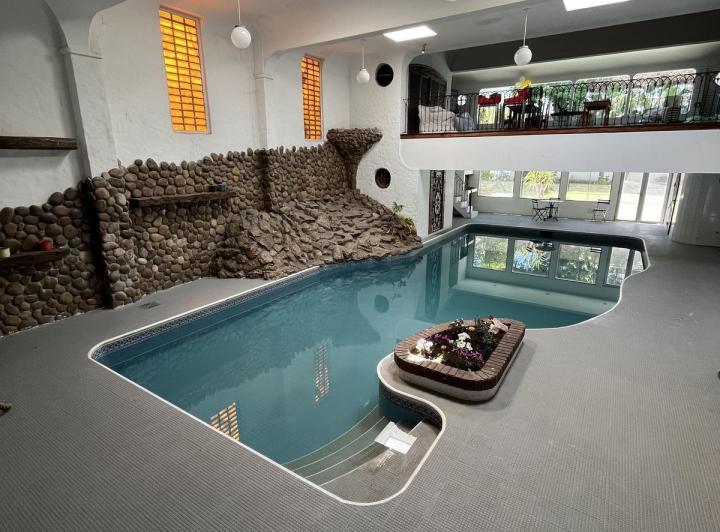 Casa · 630m² · 6 Ambientes · 4 Cocheras