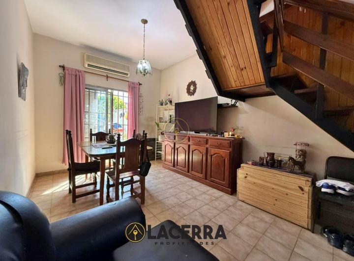 Casa · 296m² · 5 Ambientes · 2 Cocheras