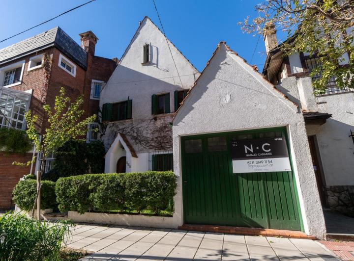 Casa · 198m² · 7 Ambientes · 1 Cochera