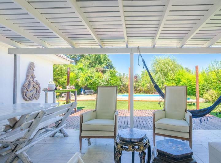 Casa · 220m² · 6 Ambientes