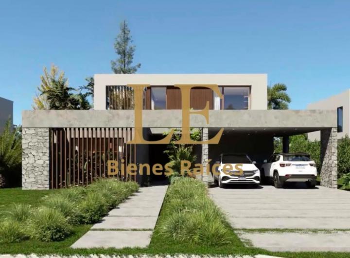 Casa · 317m² · 5 Ambientes · 5 Cocheras