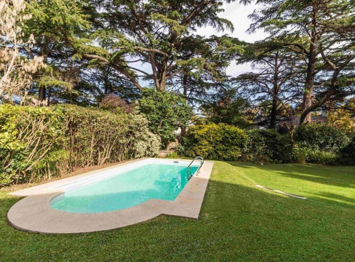 Casa · 317m² · 6 Ambientes