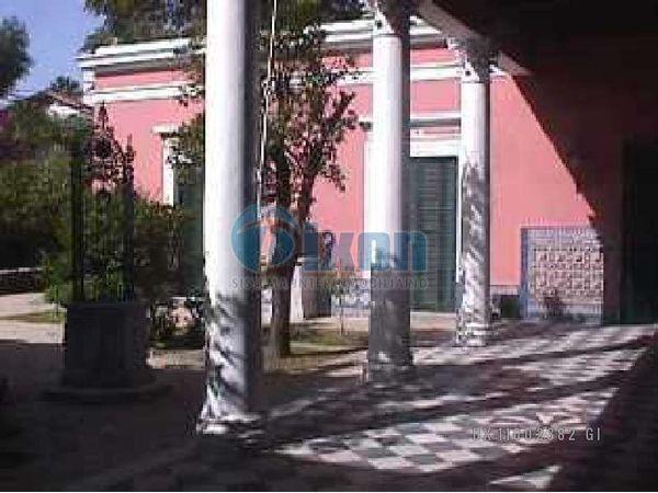 Casa · 695m² · 1 Ambiente · 1 Cochera
