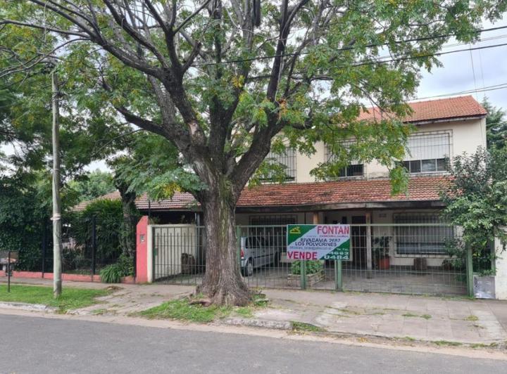 Casa · 200m² · 7 Ambientes · 2 Cocheras
