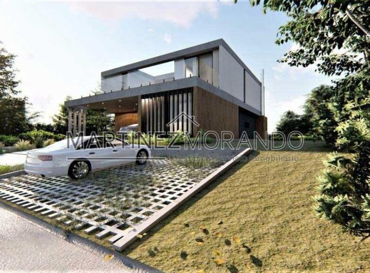 Casa · 387m² · 5 Ambientes · 1 Cochera