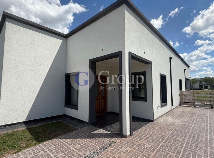 Casa · 156m² · 5 Ambientes · 1 Cochera