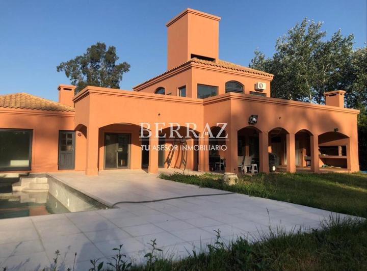 Casa · 480m² · 6 Ambientes · 1 Cochera