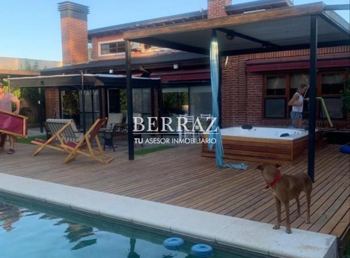 Casa · 180m² · 6 Ambientes · 2 Cocheras