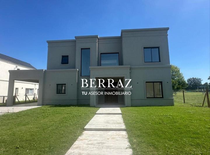 Casa · 241m² · 5 Ambientes · 1 Cochera