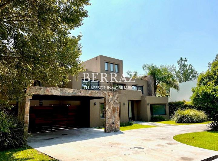 Casa · 617m² · 12 Ambientes · 5 Cocheras