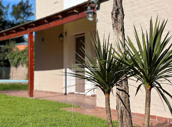 Casa · 130m² · 5 Ambientes · 3 Cocheras