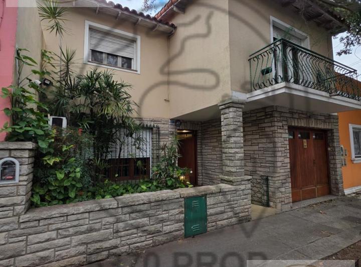 Casa · 206m² · 5 Ambientes · 1 Cochera