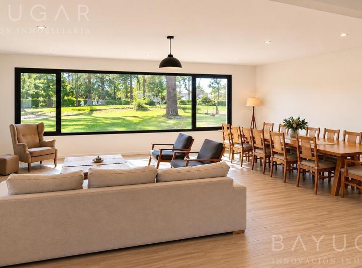 Casa · 248m² · 5 Ambientes · 2 Cocheras