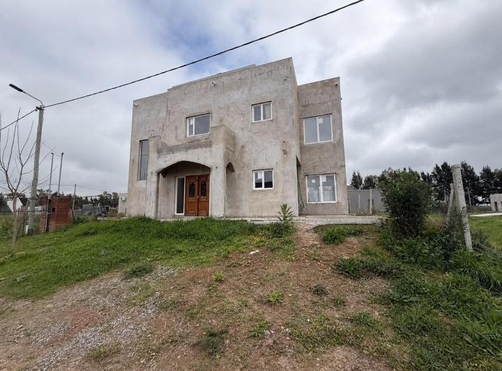 Casa · 270m² · 5 Ambientes