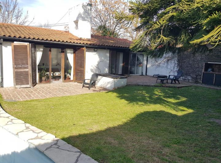 Casa · 150m² · 6 Ambientes · 1 Cochera