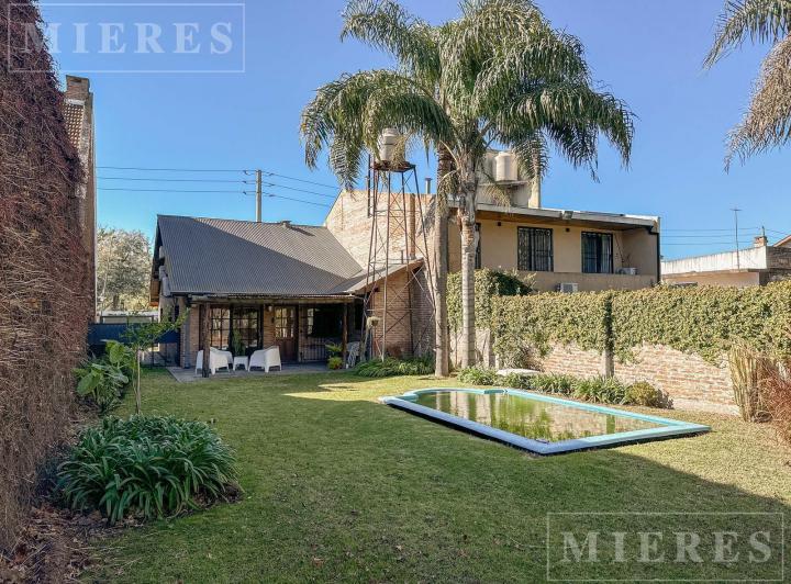 Casa · 150m² · 5 Ambientes · 5 Cocheras