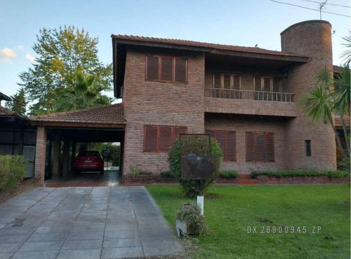 Casa · 246m² · 6 Ambientes