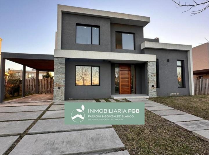 Casa · 220m² · 5 Ambientes · 6 Cocheras