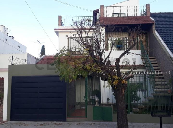Casa · 250m² · 6 Ambientes