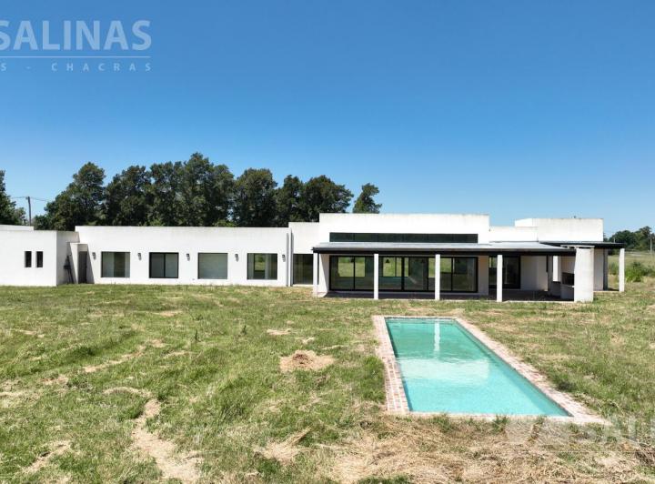 Casa · 277m² · 6 Ambientes
