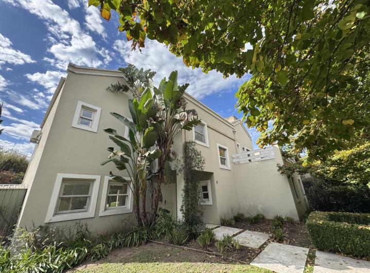 Casa · 306m² · 5 Ambientes · 1 Cochera