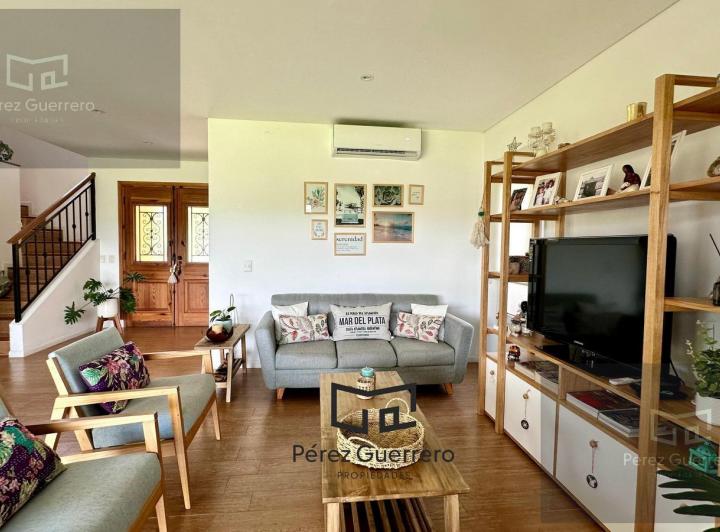 Casa · 265m² · 6 Ambientes