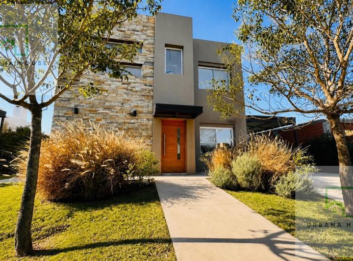 Casa · 180m² · 5 Ambientes · 1 Cochera