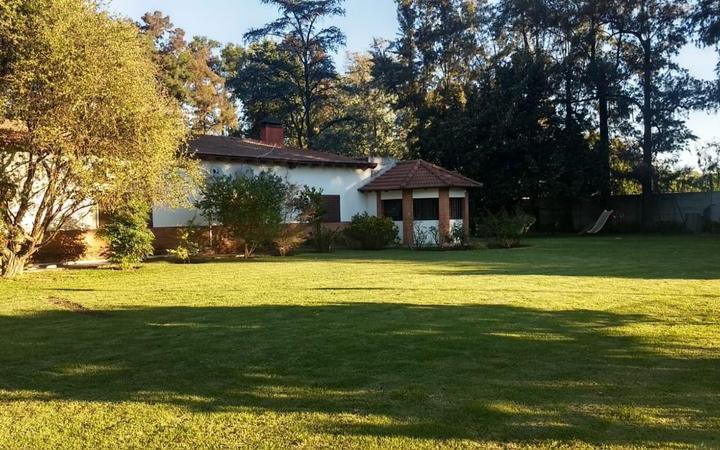 Casa · 300m² · 5 Ambientes