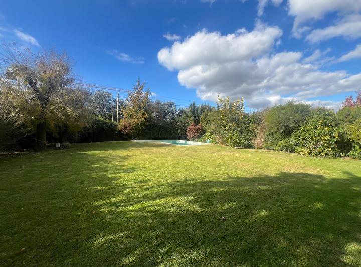 Casa · 820m² · 6 Ambientes