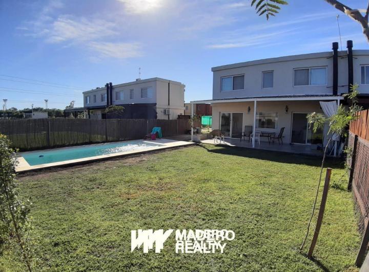 Casa · 128m² · 5 Ambientes · 2 Cocheras