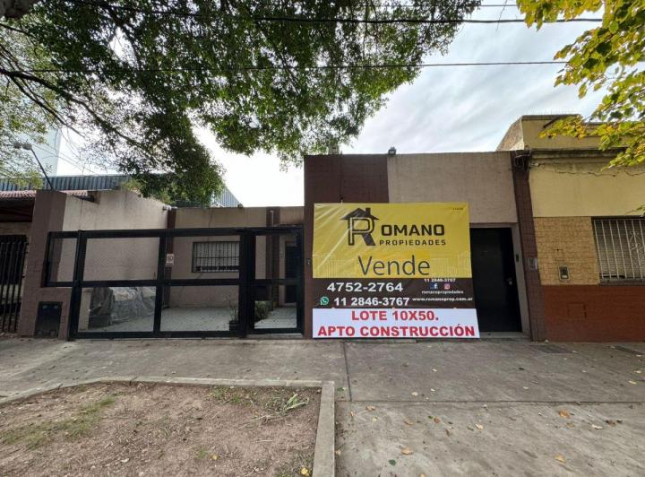 Casa · 250m² · 5 Ambientes · 1 Cochera