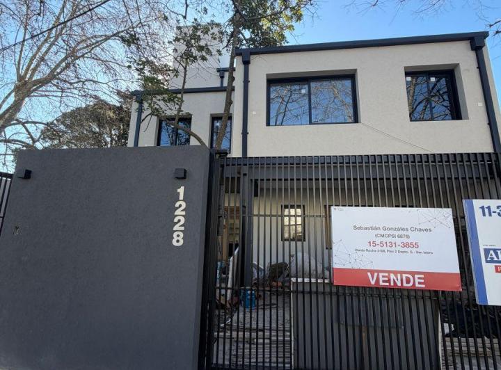 Casa · 316m² · 5 Ambientes · 1 Cochera