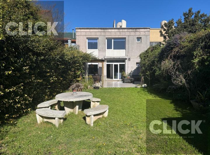Casa · 180m² · 6 Ambientes · 1 Cochera