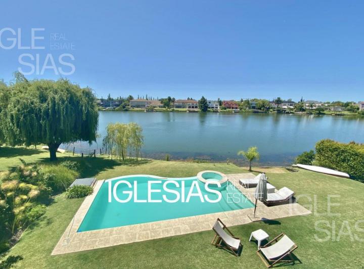 Casa · 350m² · 7 Ambientes · 1 Cochera