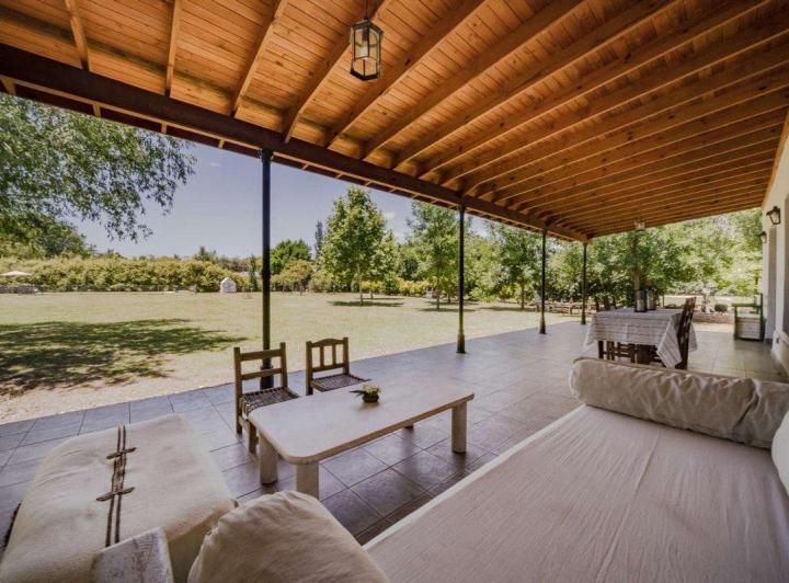 Casa · 160m² · 4 Ambientes · 3 Cocheras