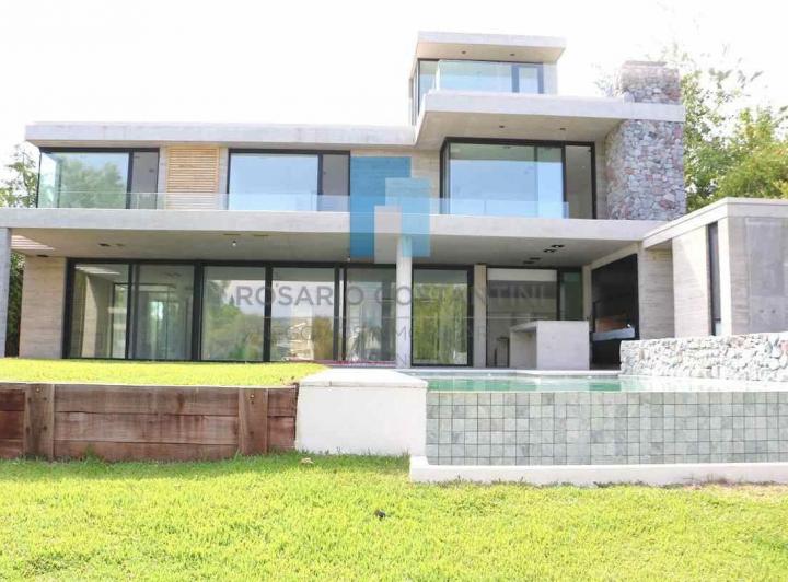 Casa · 600m² · 11 Ambientes · 2 Cocheras