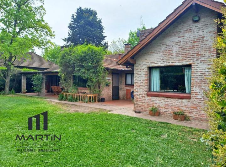 Casa · 213m² · 5 Ambientes · 1 Cochera